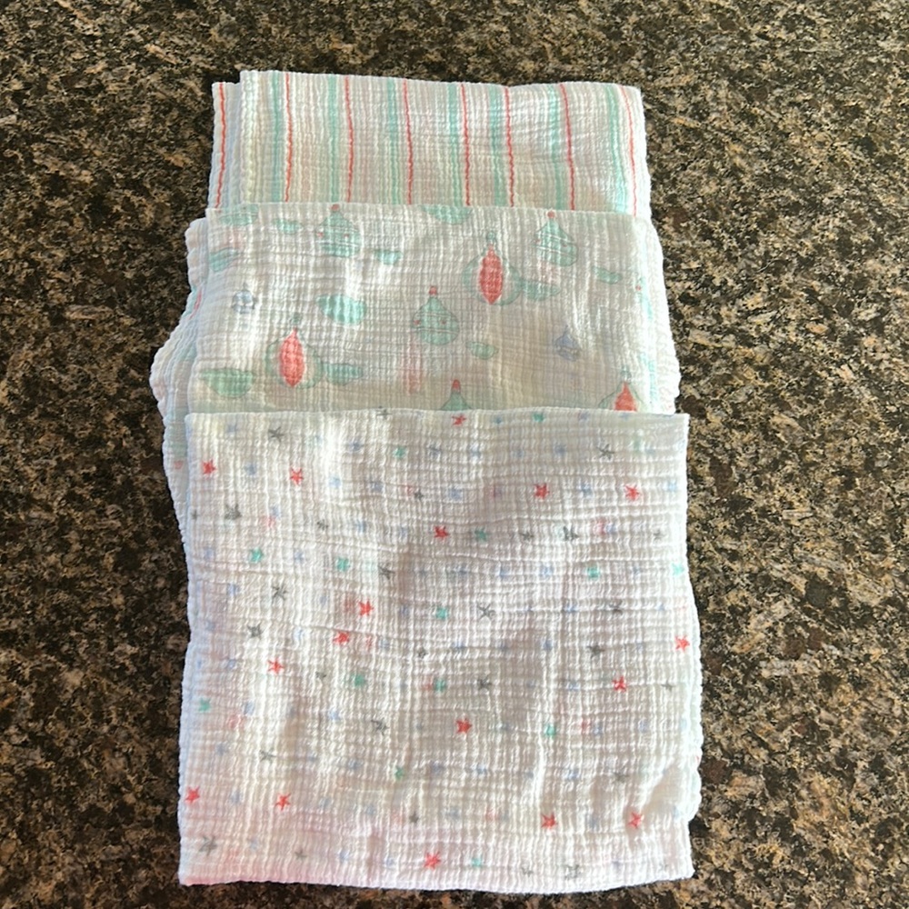 Pack of 3 Aden + Anais muslin large swaddle blankets